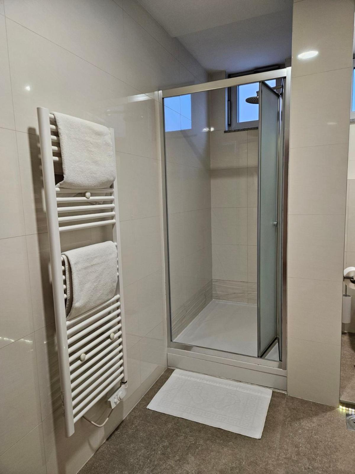 Apartman Centar Bulevar Ex Sa Garazom บันยาลูกา ภายนอก รูปภาพ